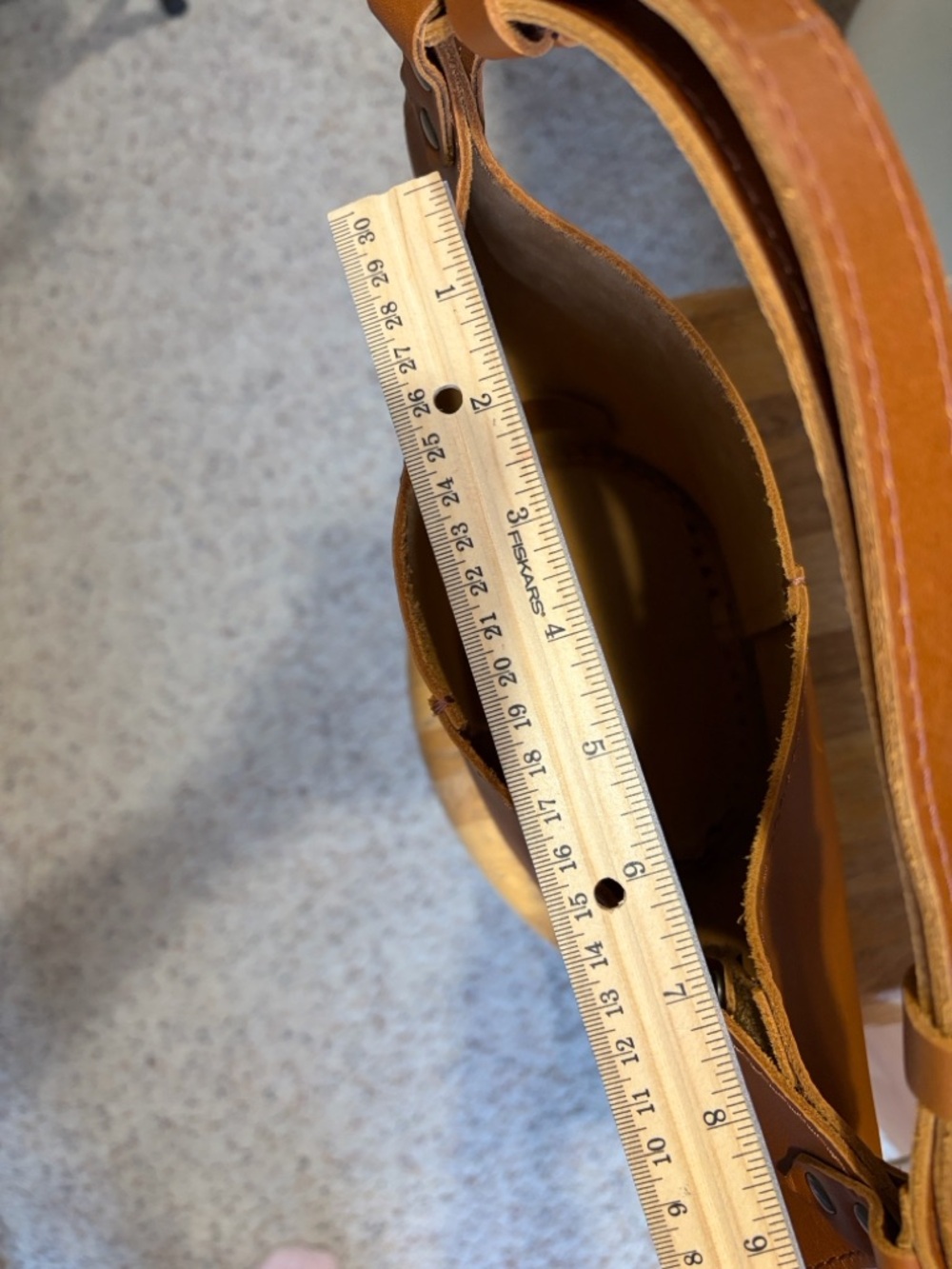 Portland Leather Small Kangaroo Shoulder Bag - Picture 9 of 15